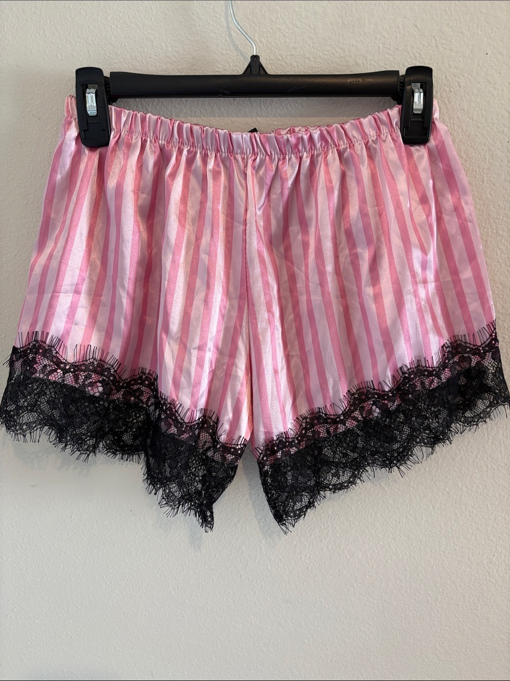 2 piece pajama set shorts and tank top pink with stripes and black lace - Picture 5 of 5